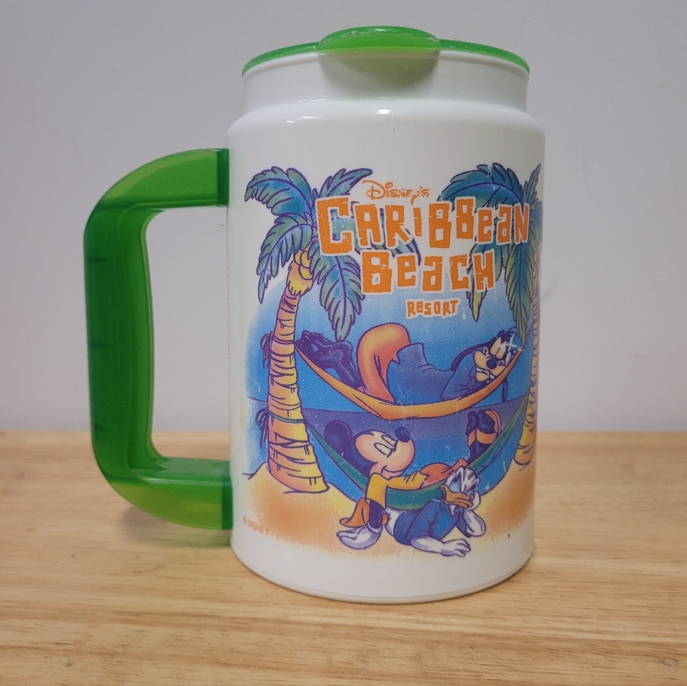 '90's Disneys Caribbean Beach Resort Plastic Coffee Soda Mug Souvenir Handle Lid
